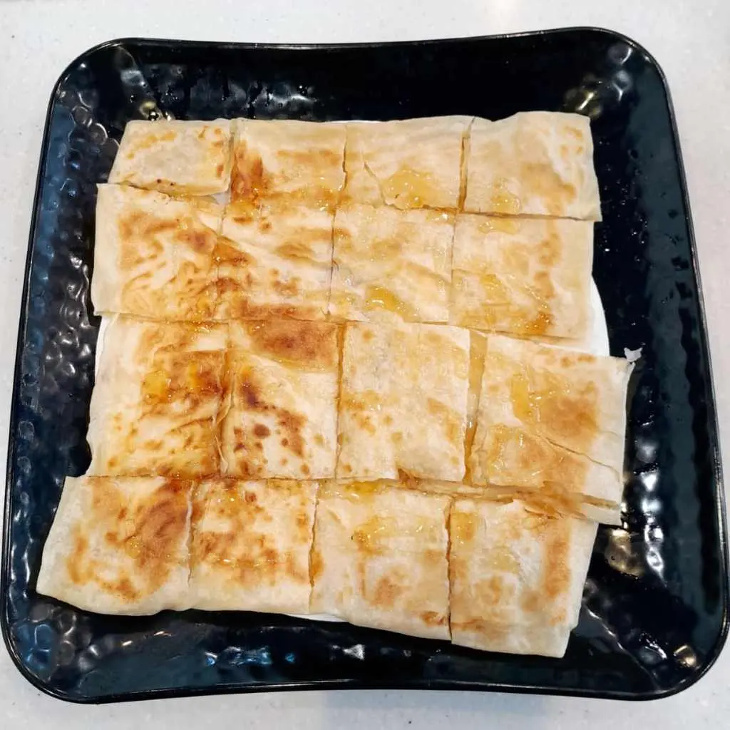 Labneh with Honey Mutabbaq